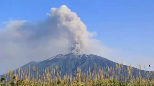 FLYING THE ENGINE: Flying Through Volcanic Ash: It Could Happen To You - Ontic News